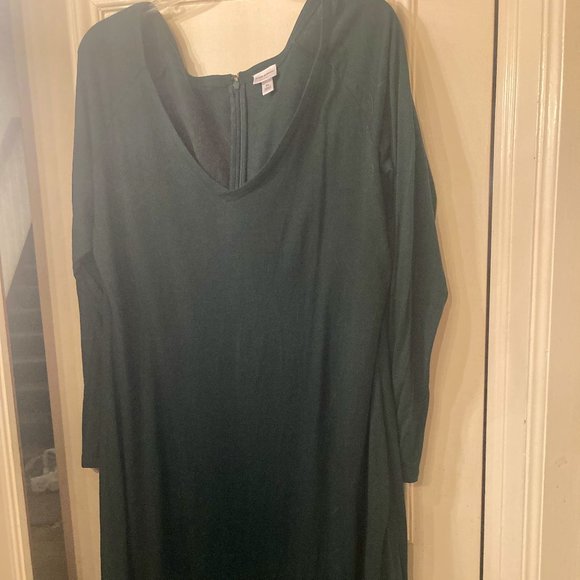 Dress - Picture 1 of 3